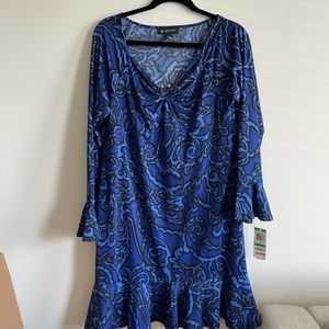Blue patterned long sleeve petite dress